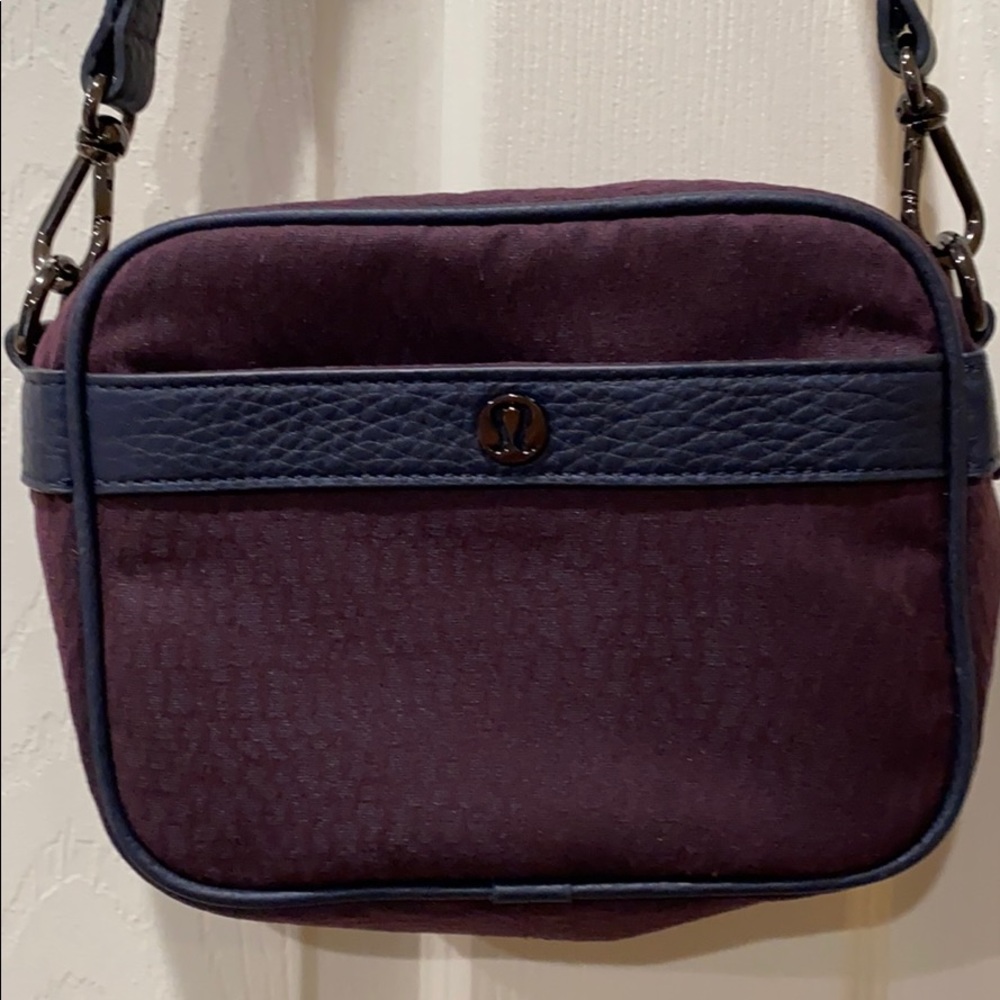 Lululemon Crossbody 
Mini